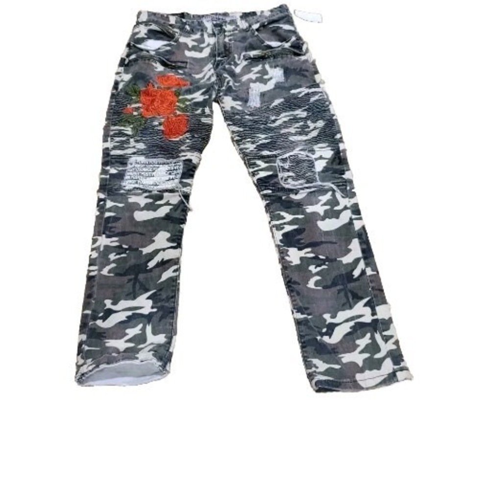 Demolition Jeans‎ Camo Floral Embroidered Cropped Distressed Sz 30W26L